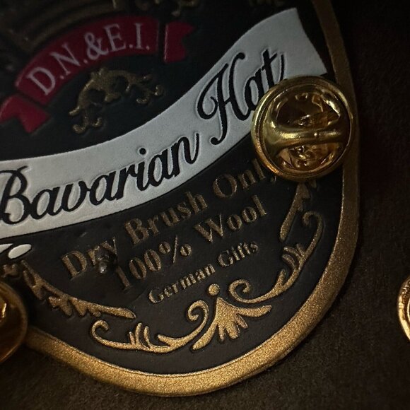 VTG Bavarian Wool Hat Oktoberfest Alpine Tyrolean Green German Travel Pins Small - Picture 12 of 12